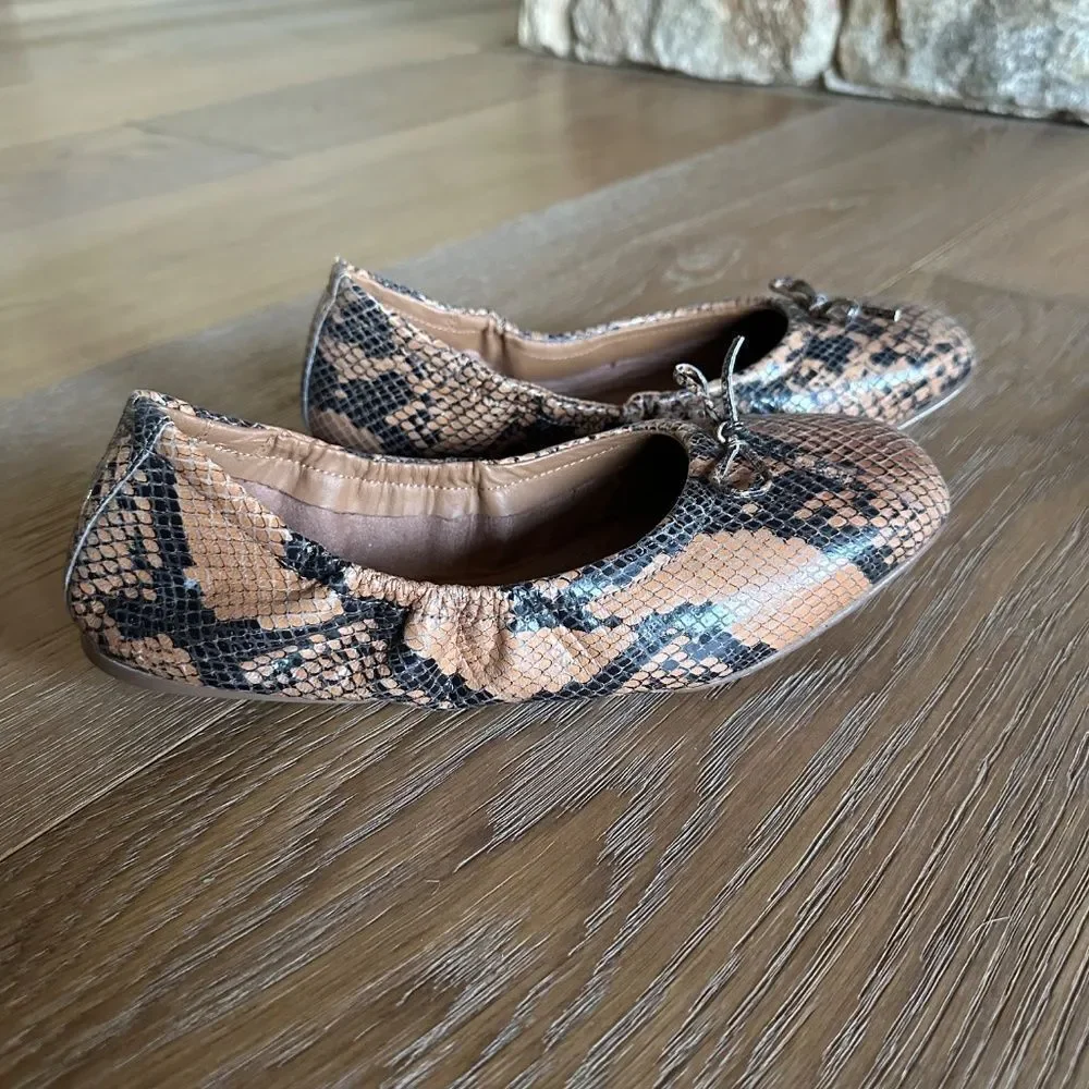 Seychelles Breathless Snake Print Ballet Flats Size 7 Square Toe Bow Slip On